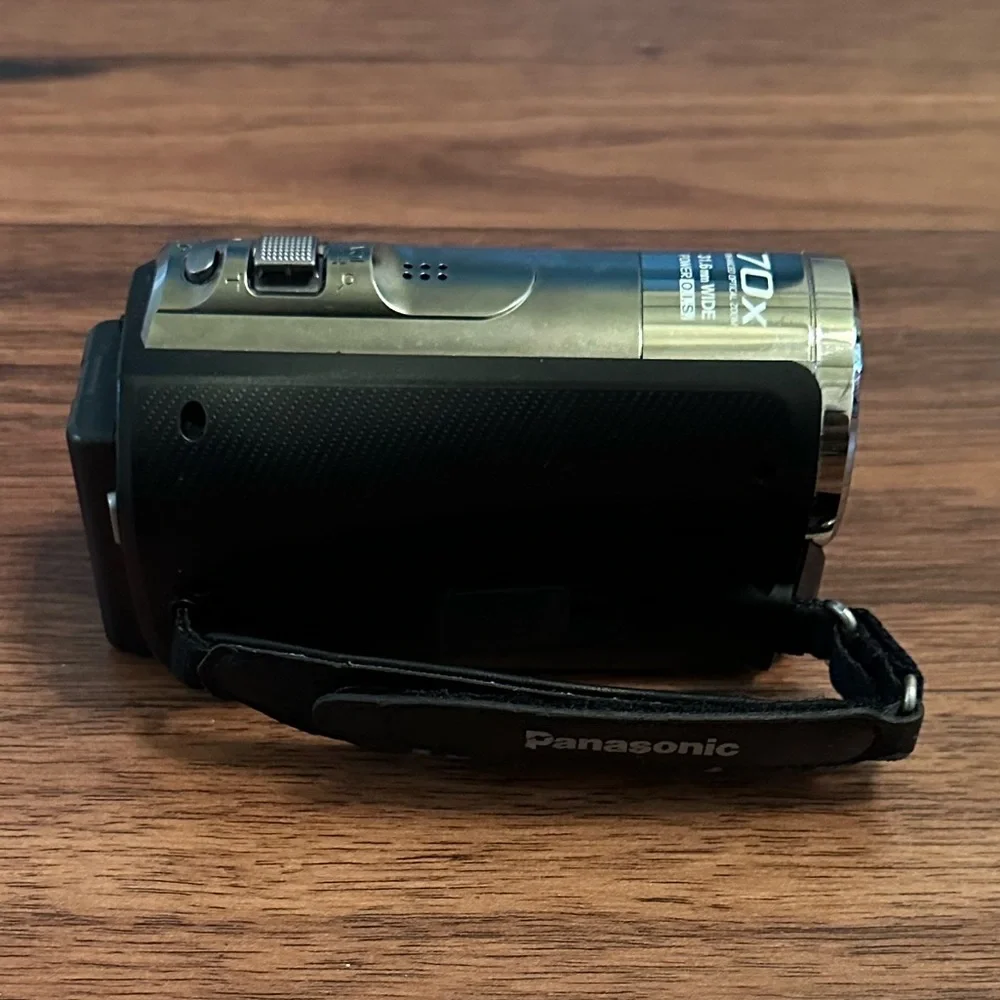 VTG Panasonic HC-V10P Digital Video Camera